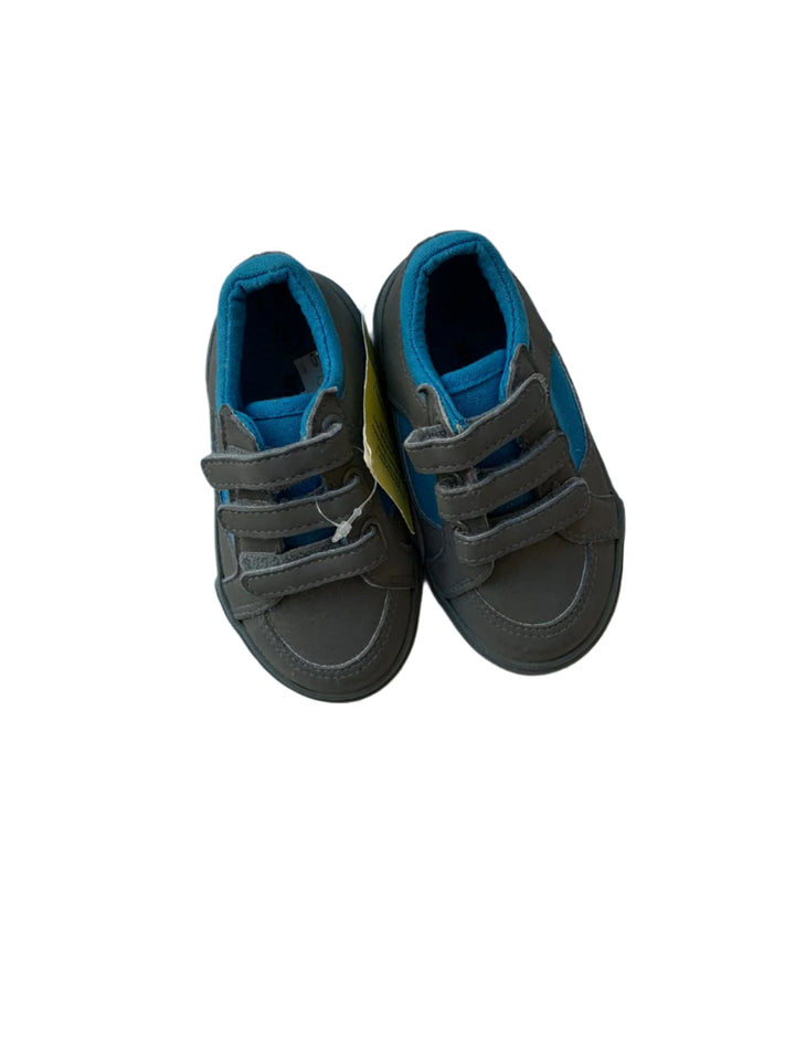 Smart Fit Grey Boys Shoes (Size 6 )